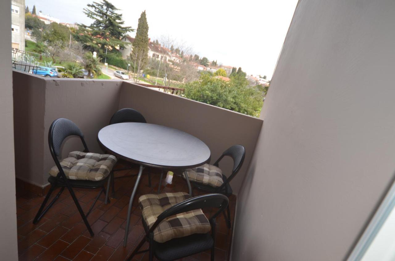 Condominium Apartment Rovigno Esterno foto